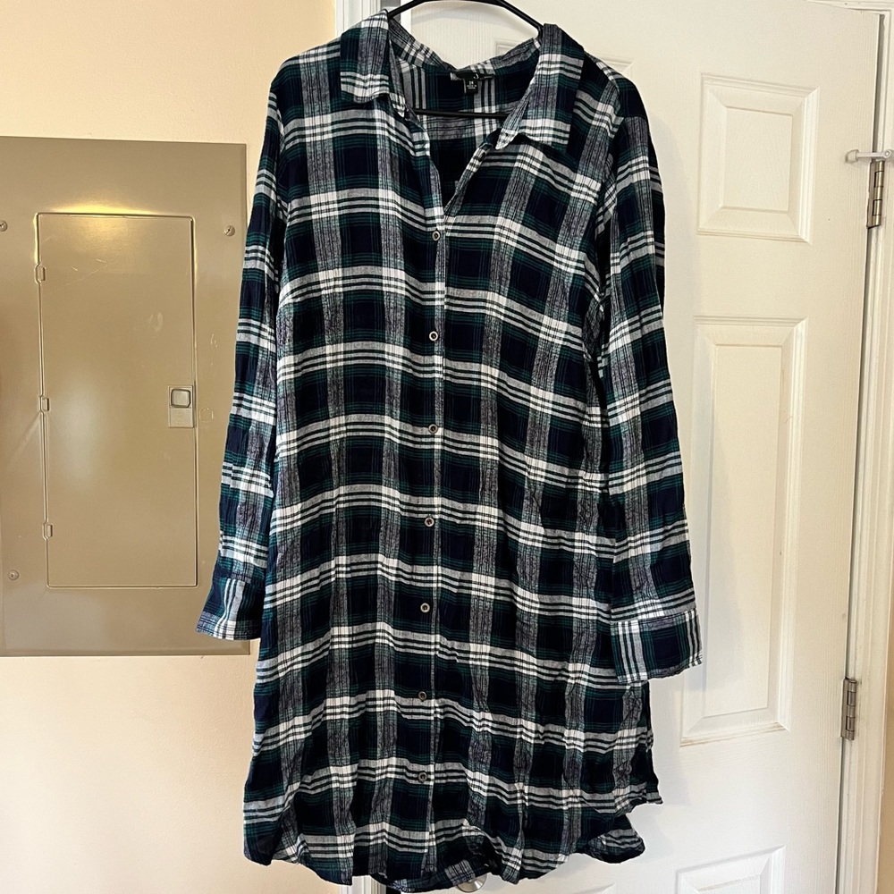 Flannel dress. 2X. Greens and black. Button up.
